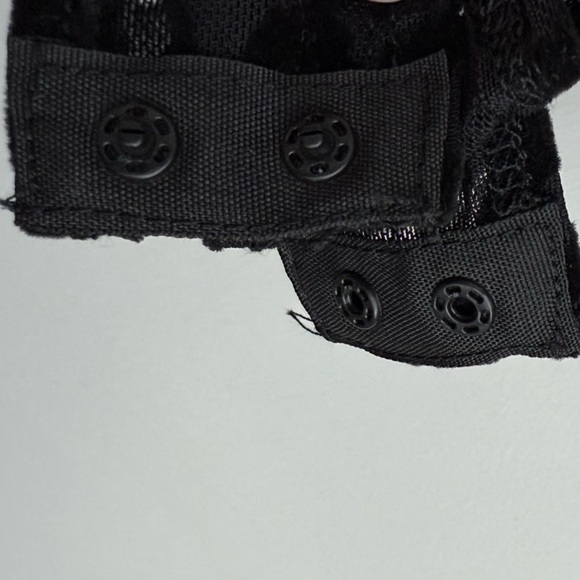 NWT LULUS SEMI SHEER LEOPARD PRINT VELVET THONG BODYSUIT BLACK S ANIMAL PRINT - Picture 13 of 16